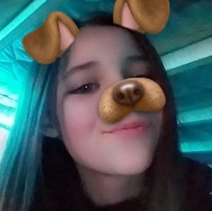 Meet your Posher, Laraeya